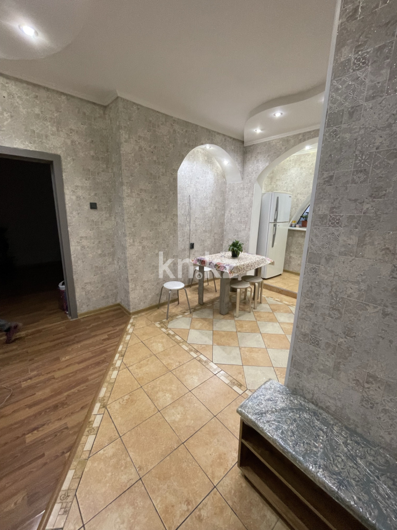 Аренда 2-комнатной квартиры, 66 м², Ислама Каримова, дом  52 - ул. Толе би в Алматы - фото 9