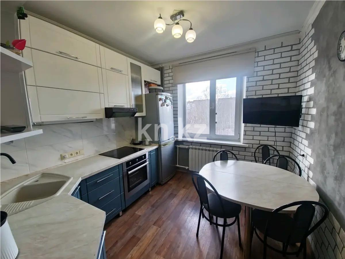 Продажа 3-комнатной квартиры, 63 м², мкр. Степной-4, дом  2 в Караганде - фото 4