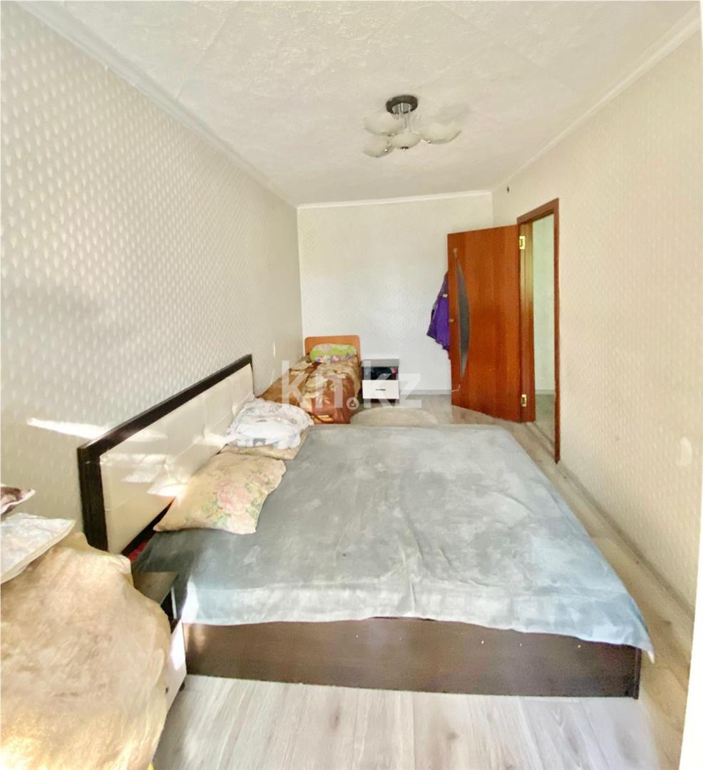 Продажа 3-комнатной квартиры, 63 м², 14 мкр. в Караганде - фото 6