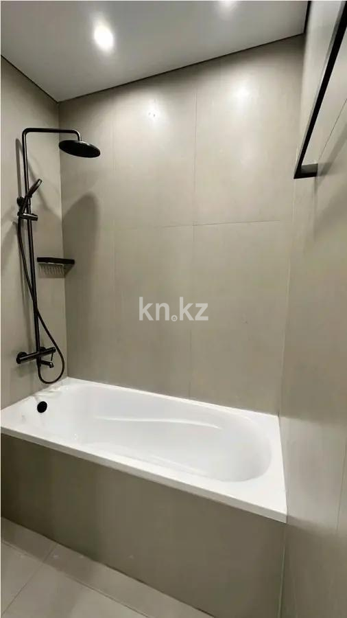 Продажа 1-комнатной квартиры, 57 м², пр. Аль-Фараби, дом  1а в Алматы - фото 3