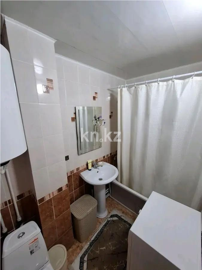 Продажа 3-комнатной квартиры, 60 м², пр. Республики, дом  18 в Караганде - фото 4