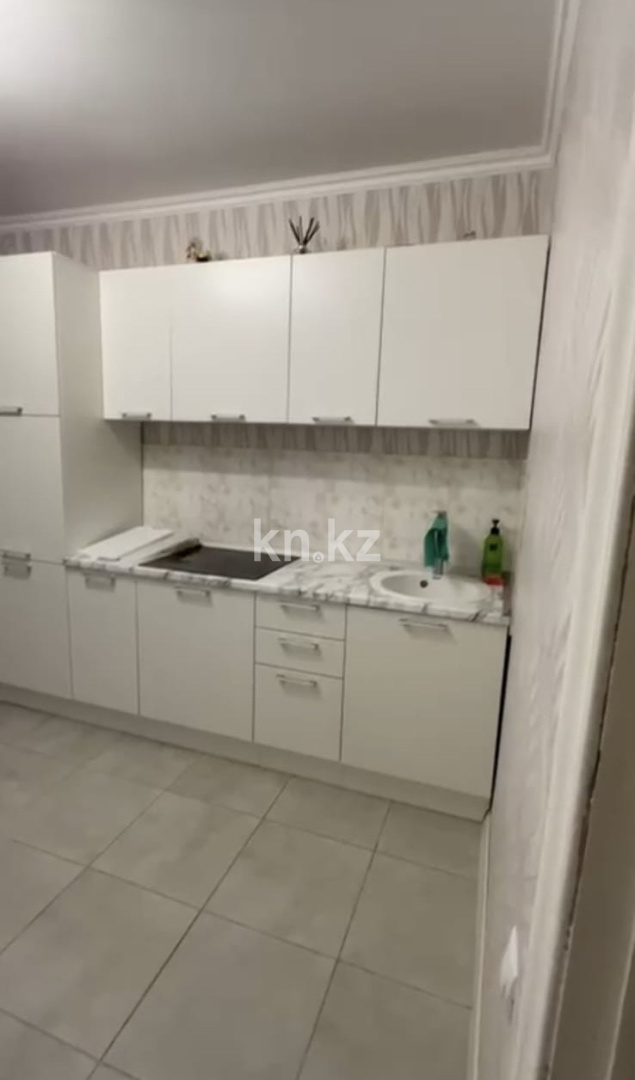Аренда 1-комнатной квартиры, 50 м² в Астане