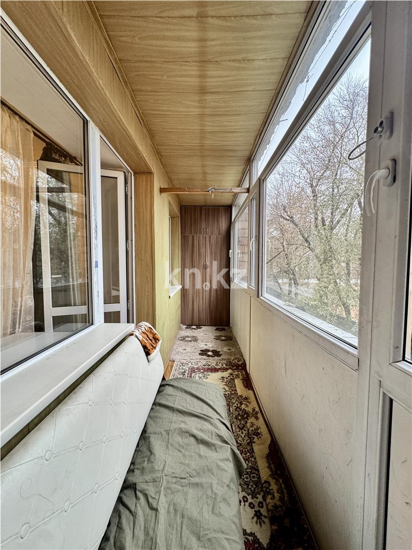 Продажа 3-комнатной квартиры, 63 м², ул. Аманжолова, дом  7 в Караганде - фото 9