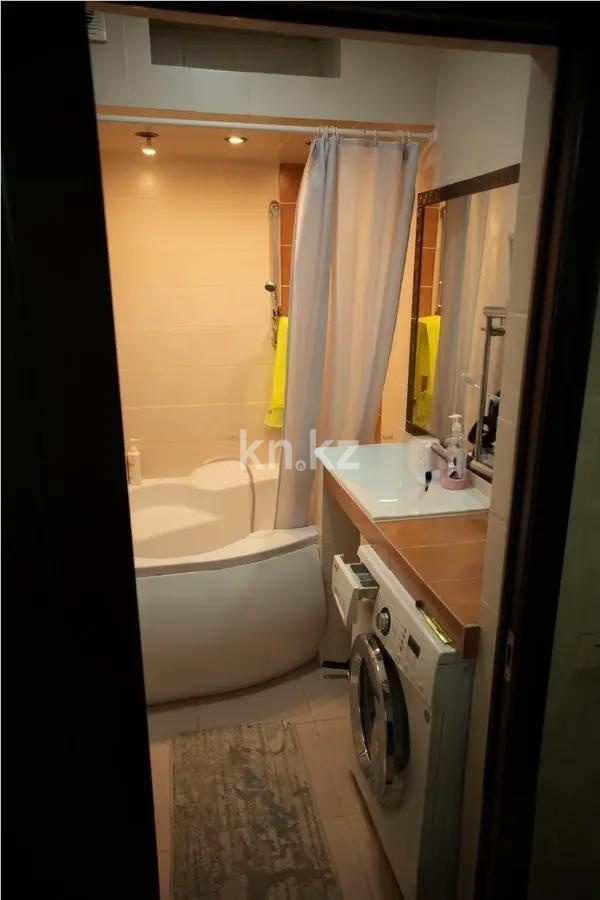 Продажа 3-комнатной квартиры, 70 м², ул. Жангельдина, дом  11 в Алматы - фото 6