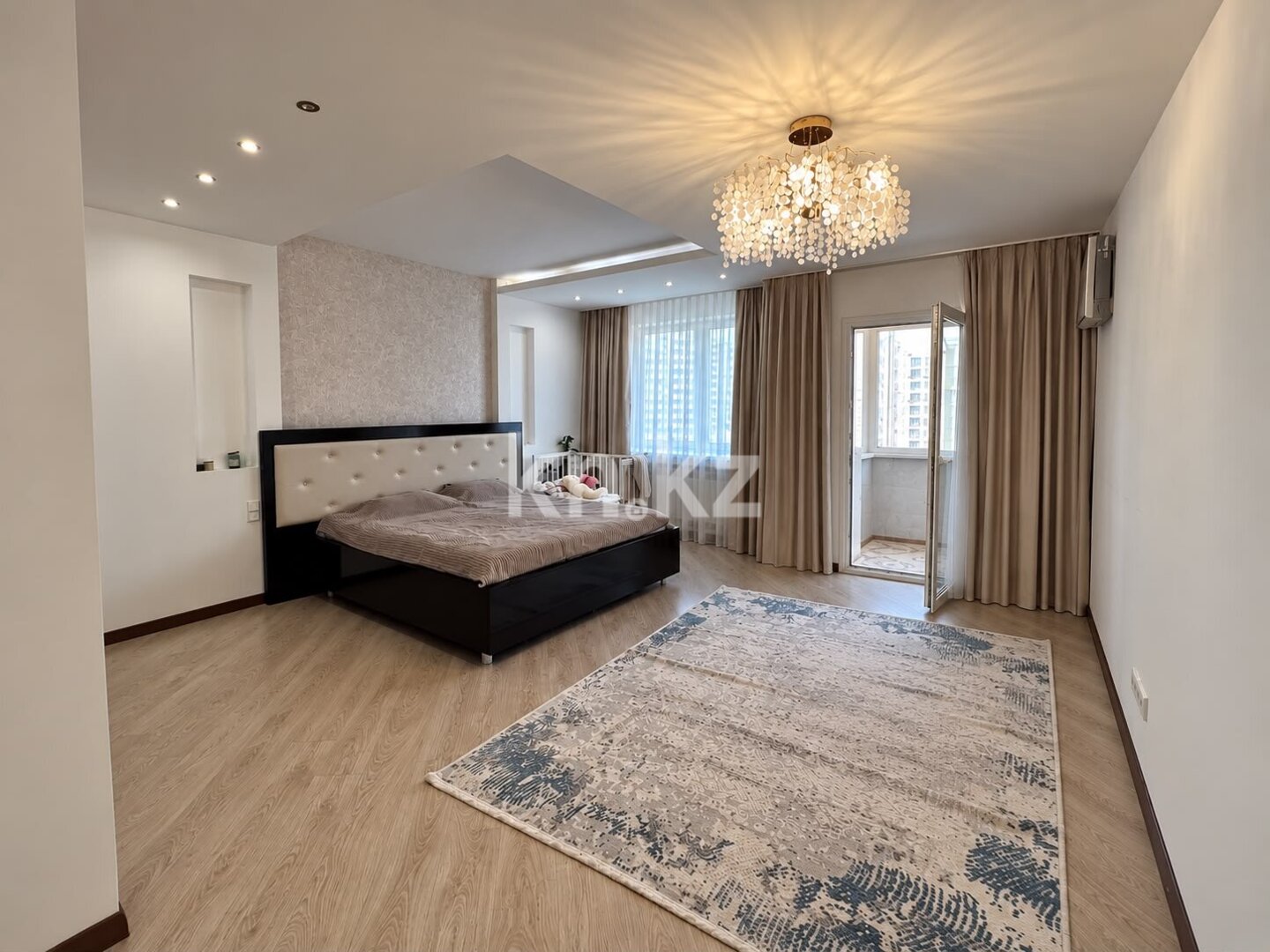 Продажа 4-комнатной квартиры, 150 м² в Алматы - фото 4