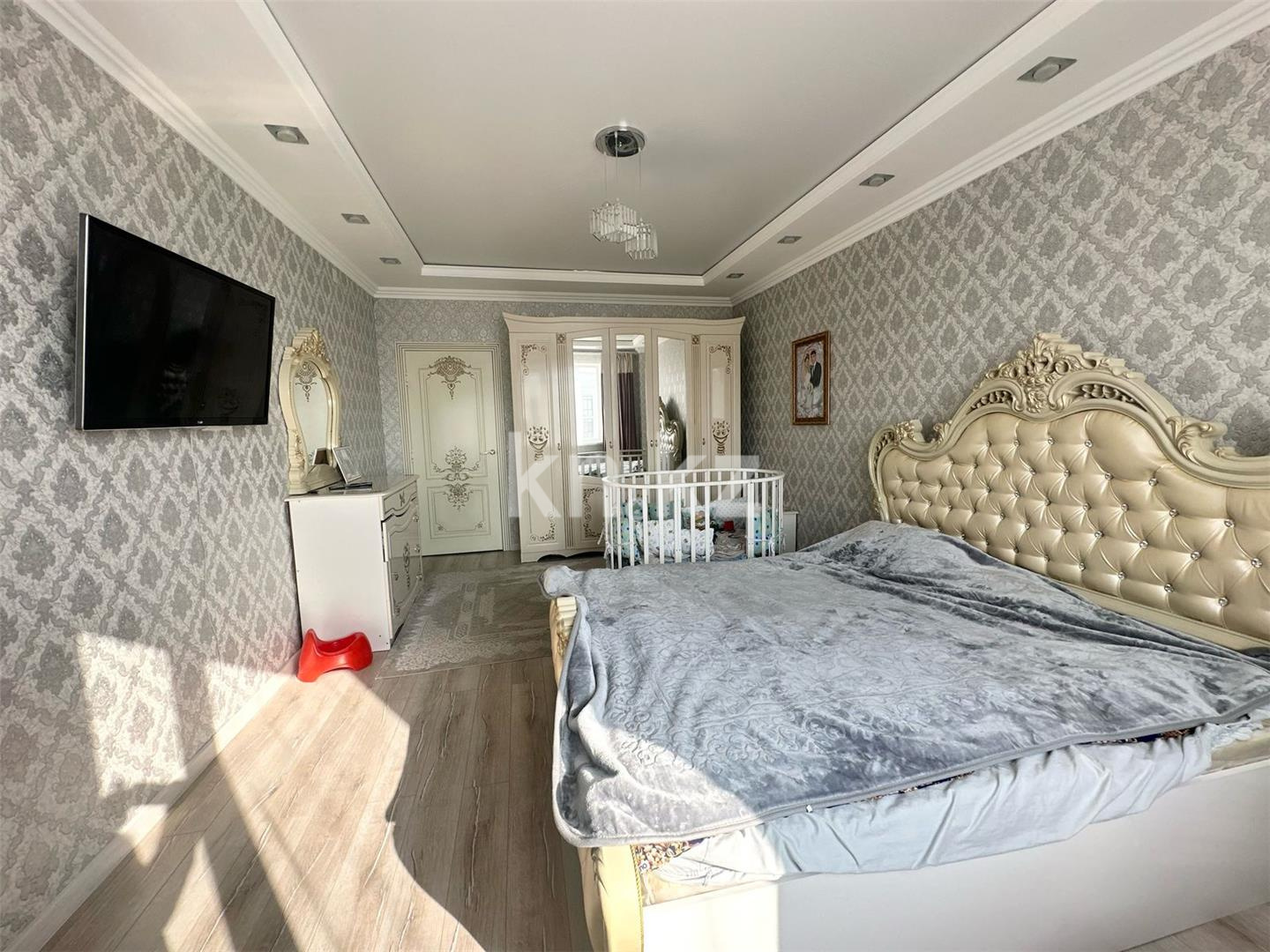 Продажа 3-комнатной квартиры, 93 м², пр. Шахтеров в Караганде - фото 2