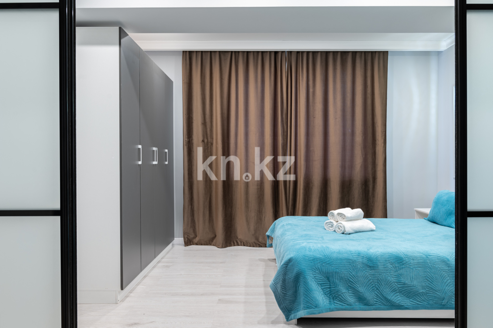 Аренда 1-комнатной квартиры посуточно, 50 м² в Алматы - фото 3