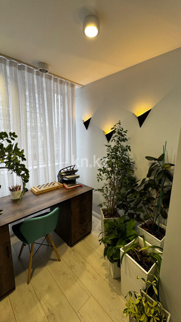 Продажа 4-комнатной квартиры, 134.9 м² в Караганде - фото 10