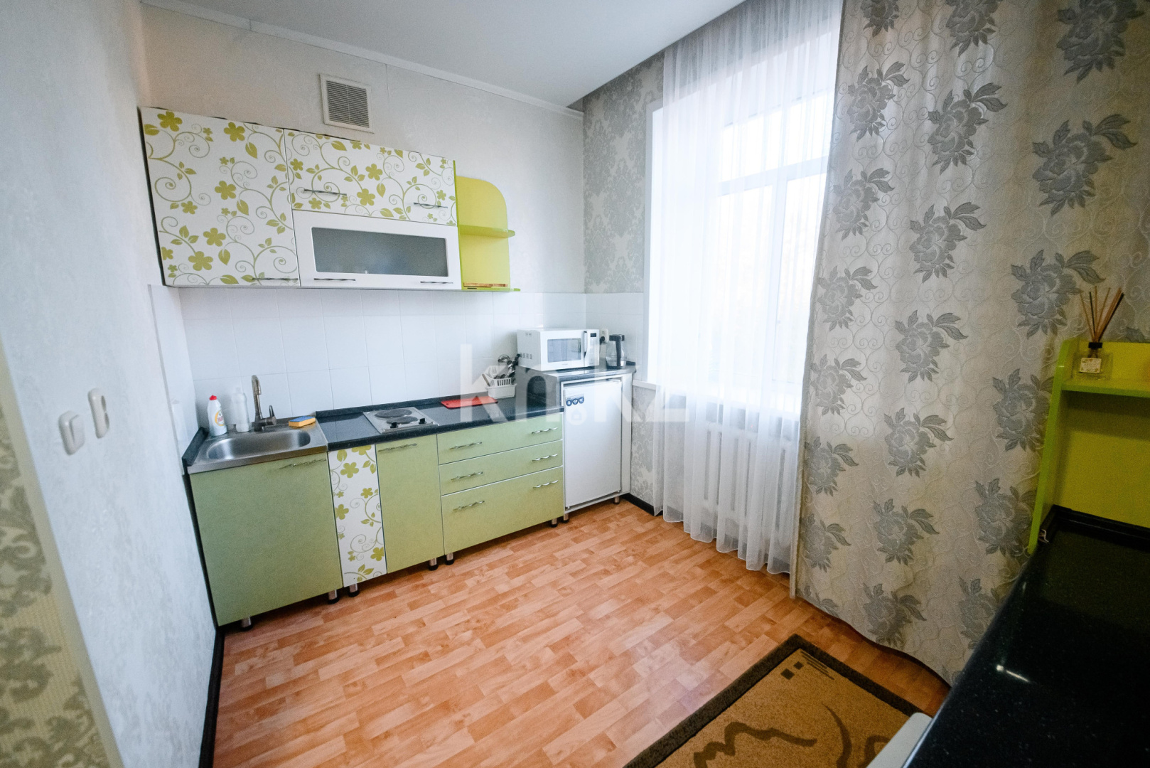 Аренда 1-комнатной квартиры посуточно, 43 м², пр. Республики, дом  93/1 в Темиртау - фото 3