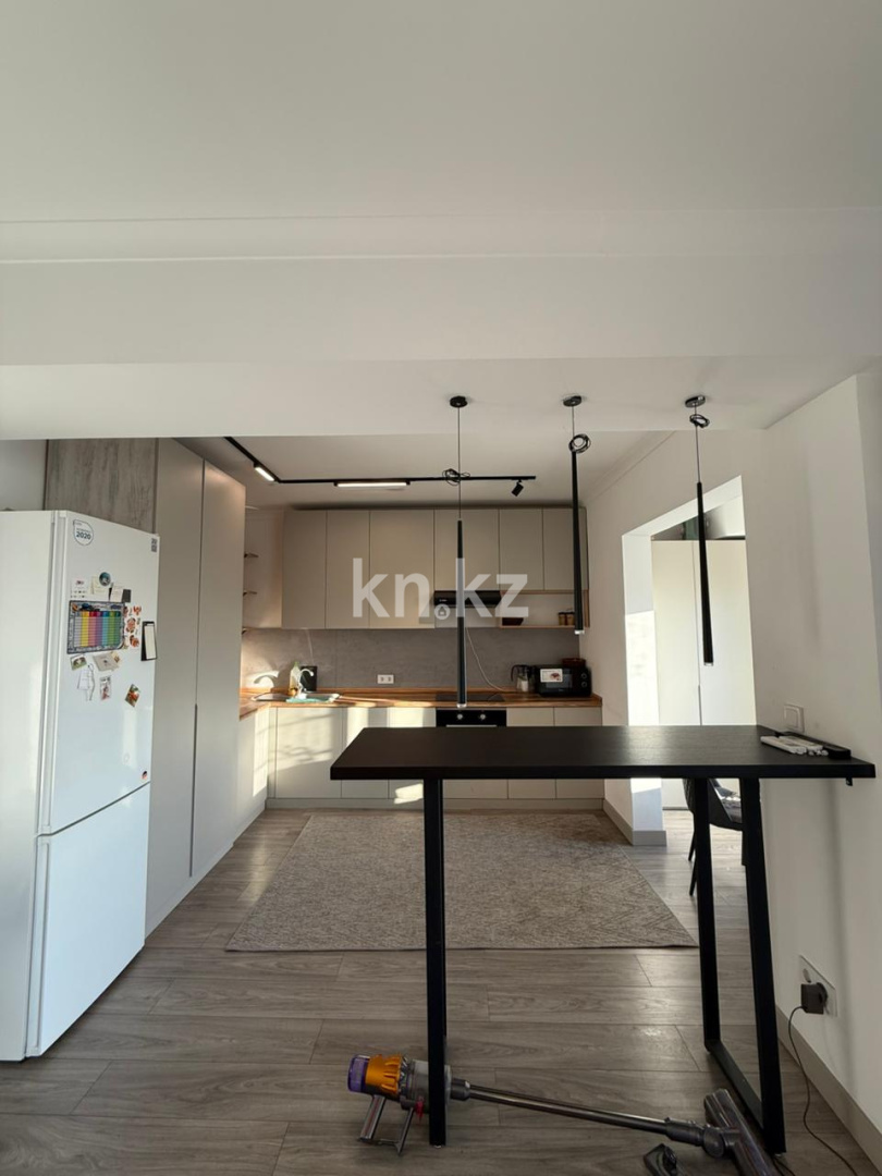 Аренда 2-комнатной квартиры, 80 м², мкр-н Коктем-3, дом  24 - бул. Бухар Жырау в Алматы - фото 8