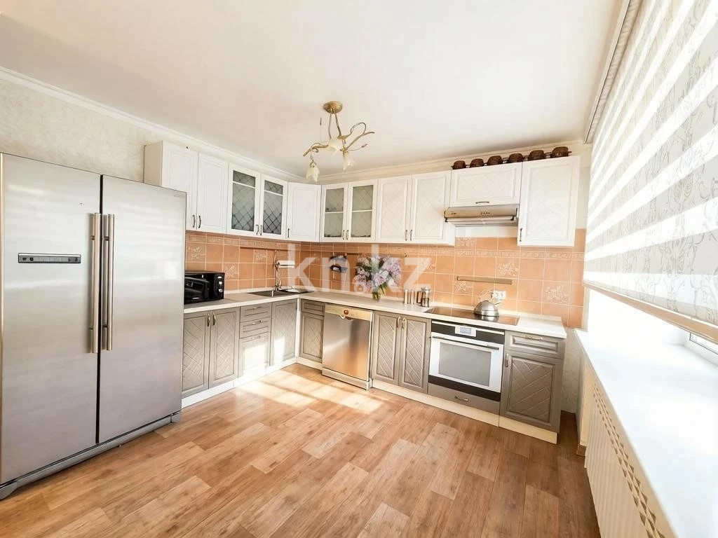 Продажа 3-комнатной квартиры, 93.4 м² в Караганде