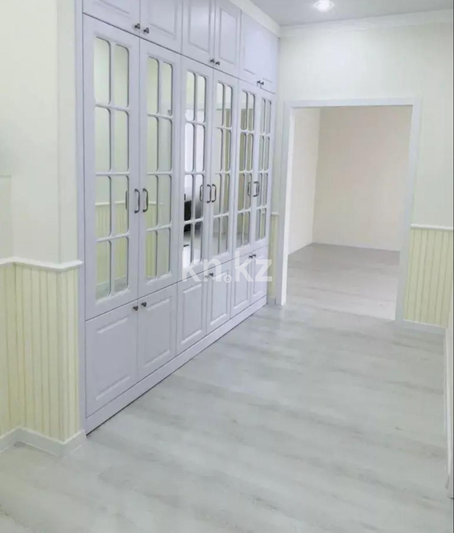 Аренда 3-комнатной квартиры, 145 м², ул. Байтурсынова, дом  1 в Астане - фото 3