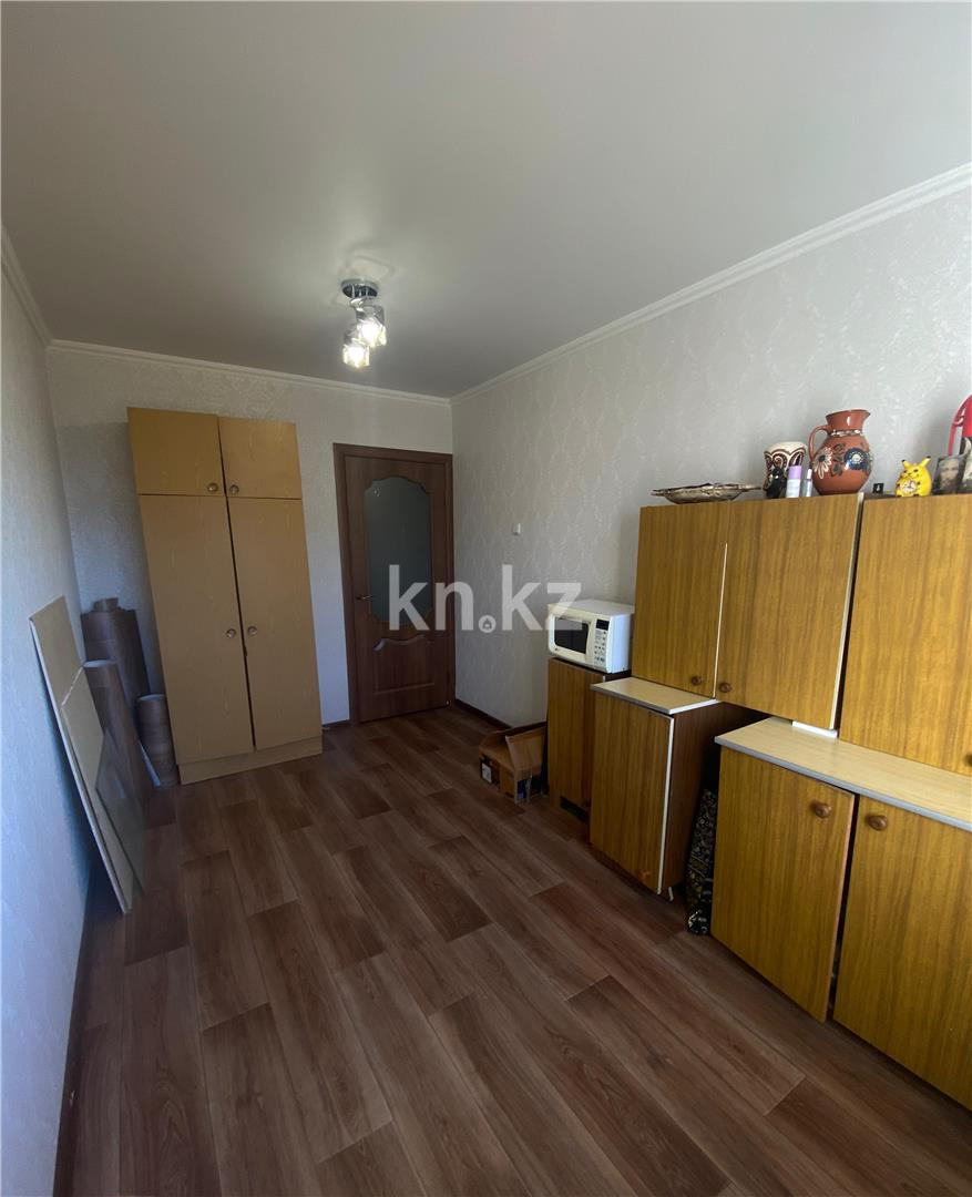Продажа 4-комнатной квартиры, 61 м², ул. Язева в Караганде - фото 8