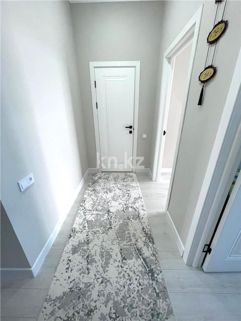 Продажа 3-комнатной квартиры, 94 м², ул. Муканова в Караганде - фото 12