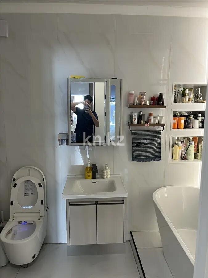Продажа 3-комнатной квартиры, 69.8 м² в Алматы - фото 4