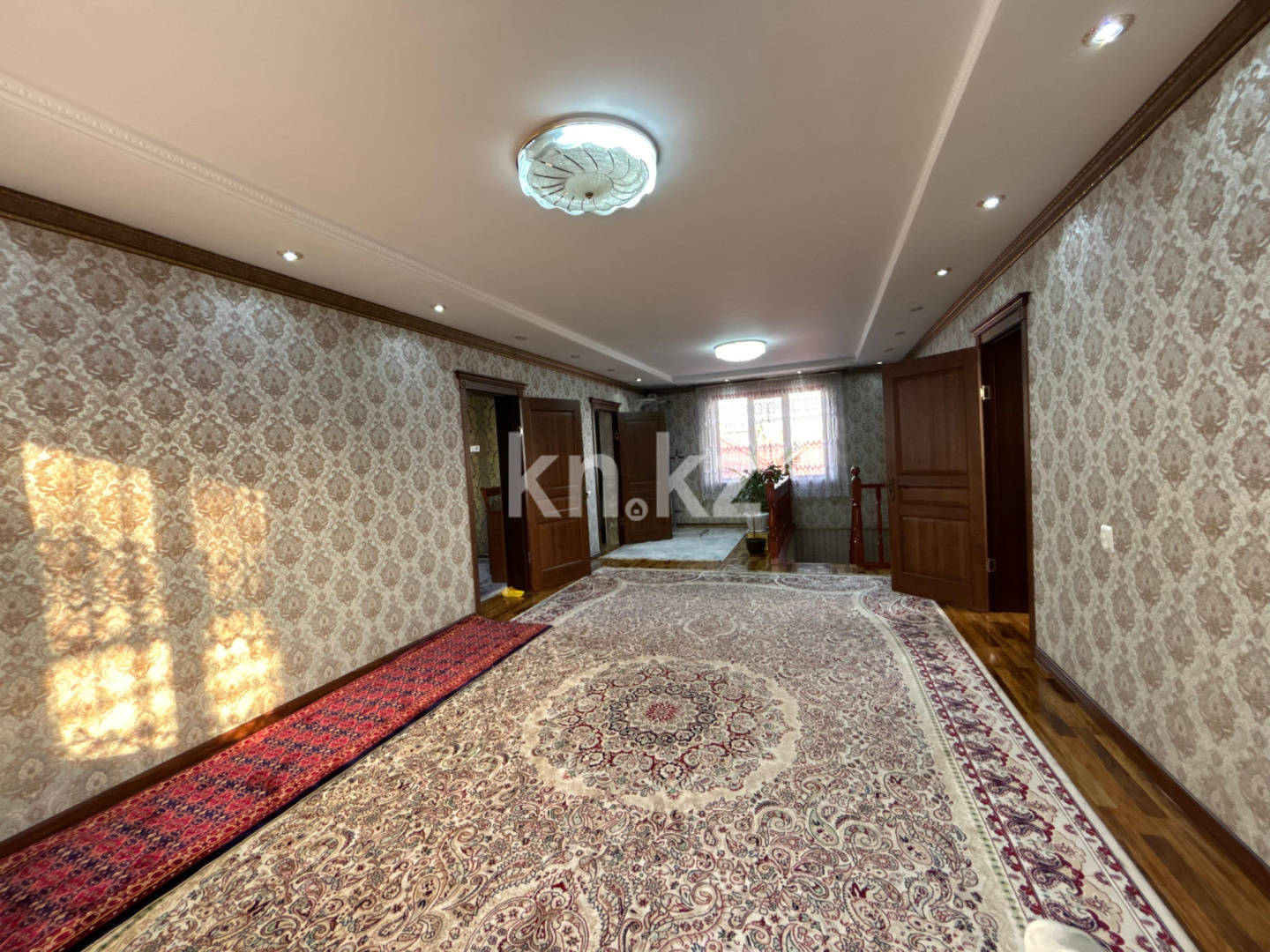 Продажа 6-комнатного дома, 200 м², ул. Чигорина, дом  33/23 в Алматы - фото 2