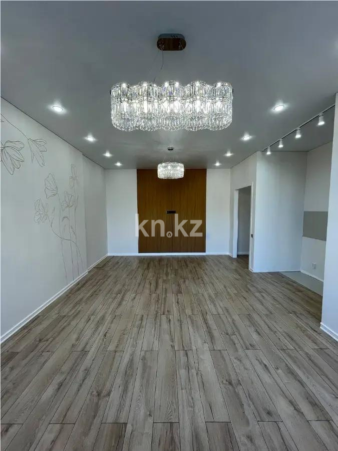 Продажа 4-комнатной квартиры, 90 м², пр. Туран, дом  52/2 в Астане - фото 2