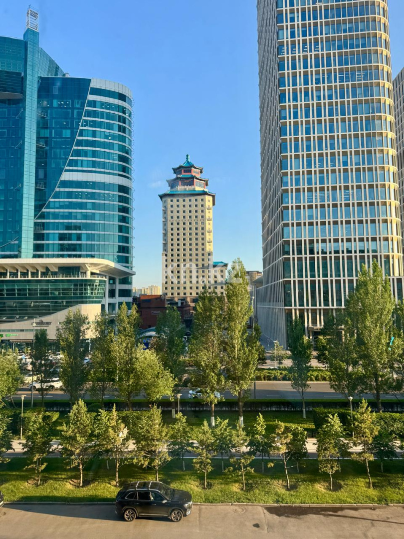 Продажа 3-комнатной квартиры, 130 м², ул. Достык, дом  13 в Астане - фото 25