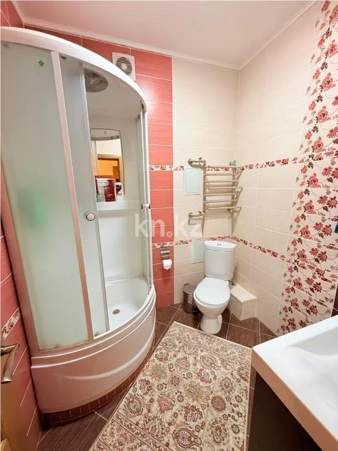 Продажа 3-комнатной квартиры, 130 м², ул. Достык, дом  5 в Астане - фото 4