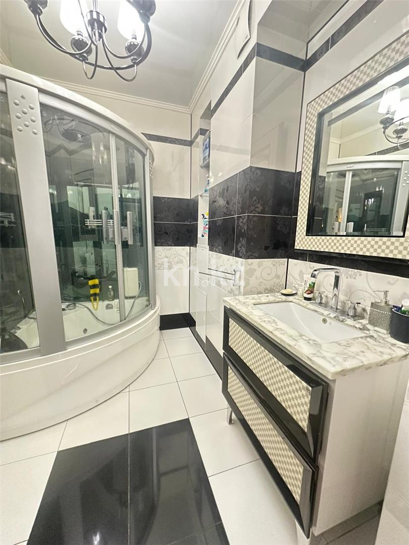 Продажа 3-комнатной квартиры, 117 м², пр. Республики в Караганде - фото 16