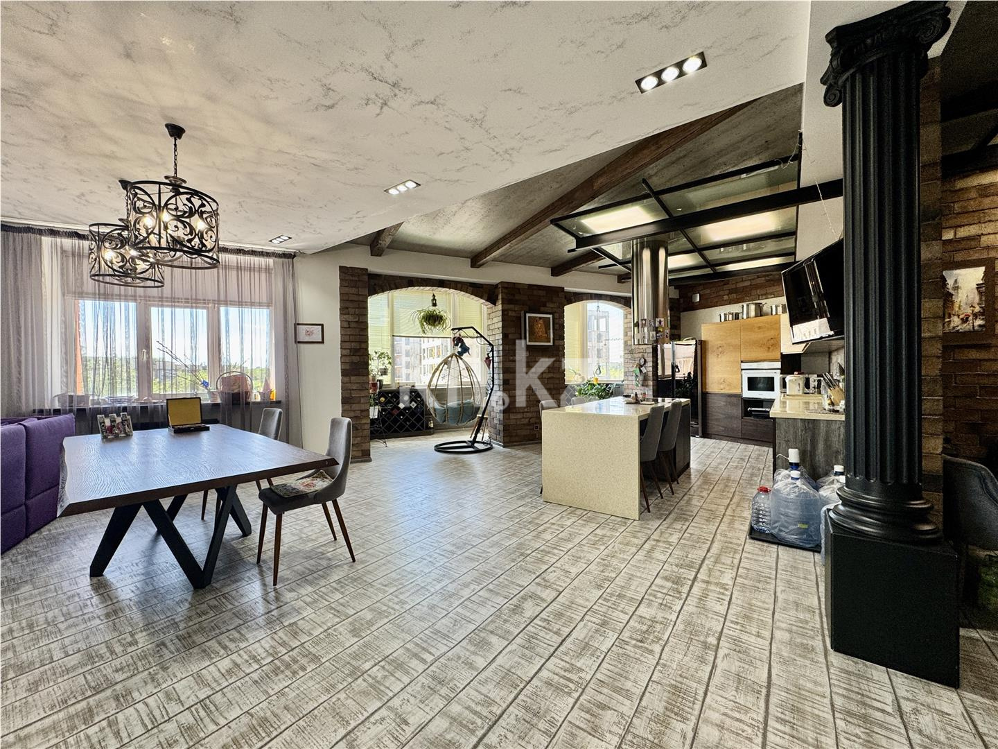 Продажа 3-комнатной квартиры, 160 м², ул. Аманжолова, дом  41 в Караганде - фото 5