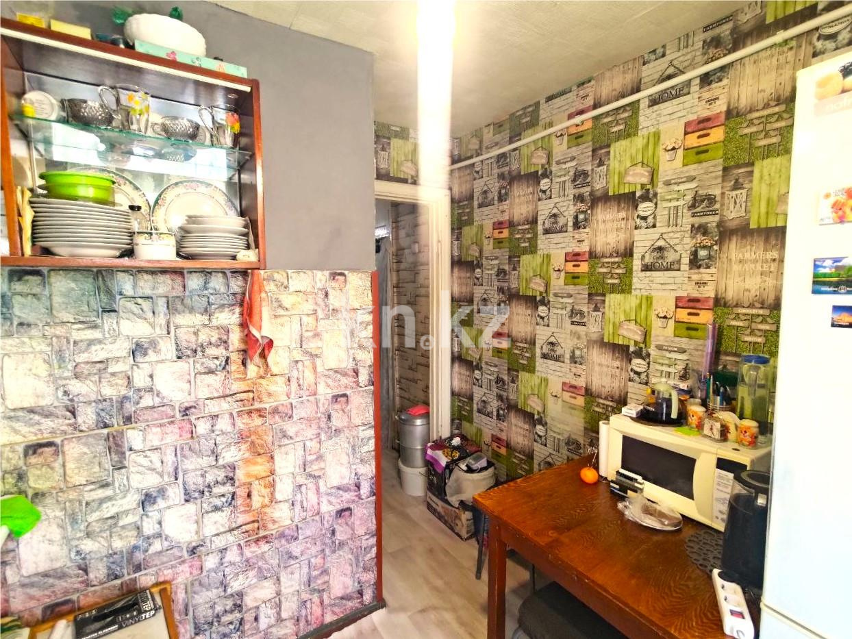 Продажа 3-комнатной квартиры, 59 м², 21 мкр., дом  18 в Караганде - фото 9