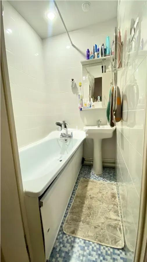 Продажа 2-комнатной квартиры, 44 м², мкр-н 14, дом  21 в Караганде - фото 5