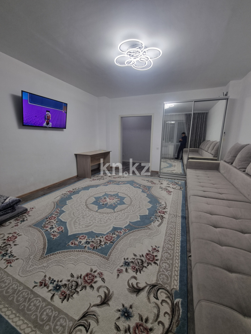 Продажа 2-комнатной квартиры, 68 м² в Караганде