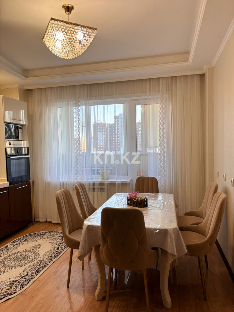 Продажа 3-комнатной квартиры, 90 м², пр. Шахтеров, дом  60 в Караганде - фото 3
