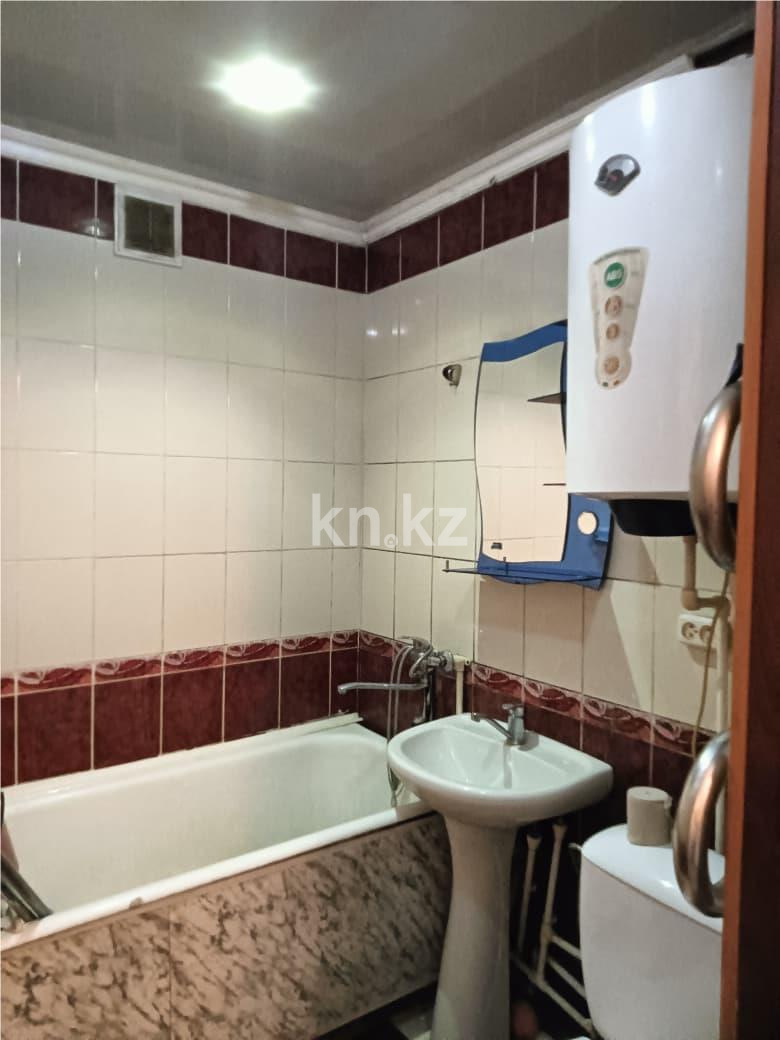 Продажа 2-комнатной квартиры, 44 м², мкр-н 13, дом  6 в Караганде - фото 12