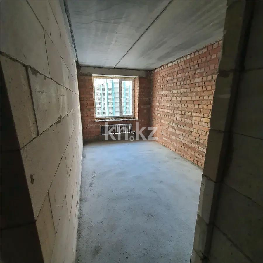 Продажа 1-комнатной квартиры, 40 м², ул. Тынышбайулы, дом  5 в Астане