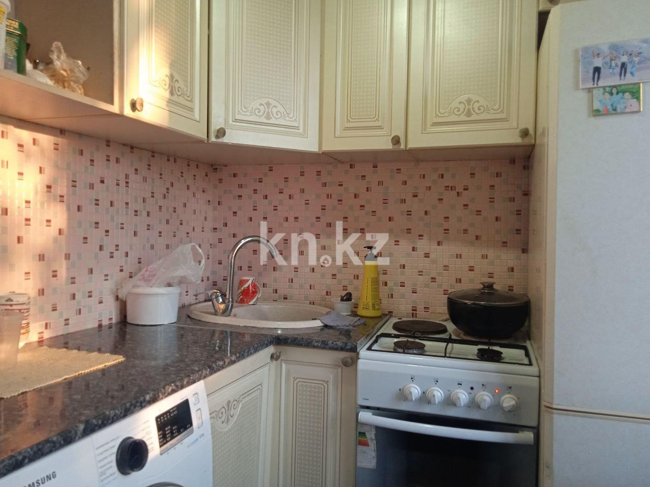 Продажа 3-комнатной квартиры, 57 м², 12-й мкр., дом  38 в Караганде - фото 8