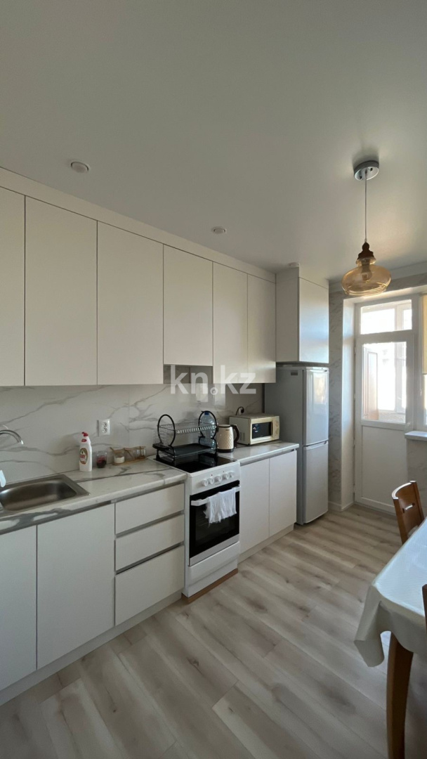 Аренда 1-комнатной квартиры, 38 м² в Астане