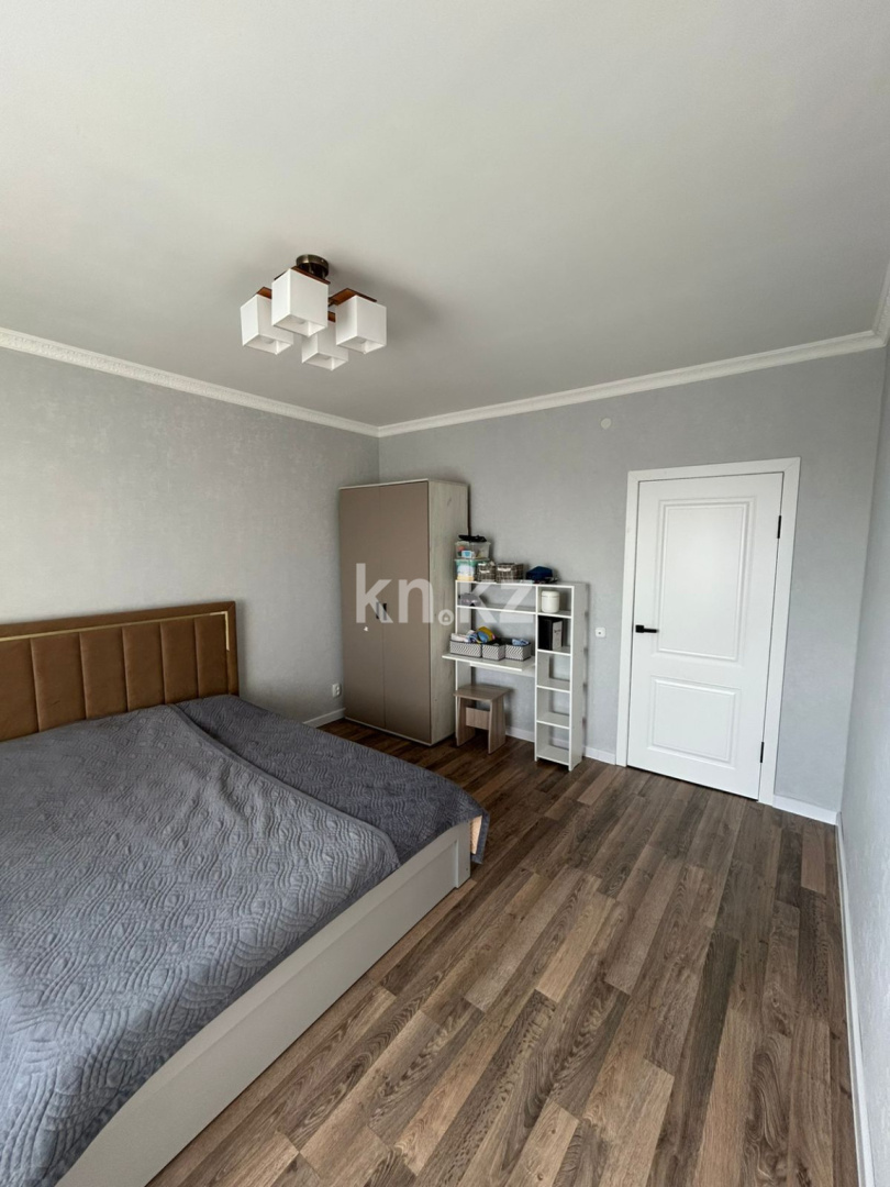 Продажа 3-комнатной квартиры, 91 м², пр. Шахтеров, дом  60 в Караганде - фото 4