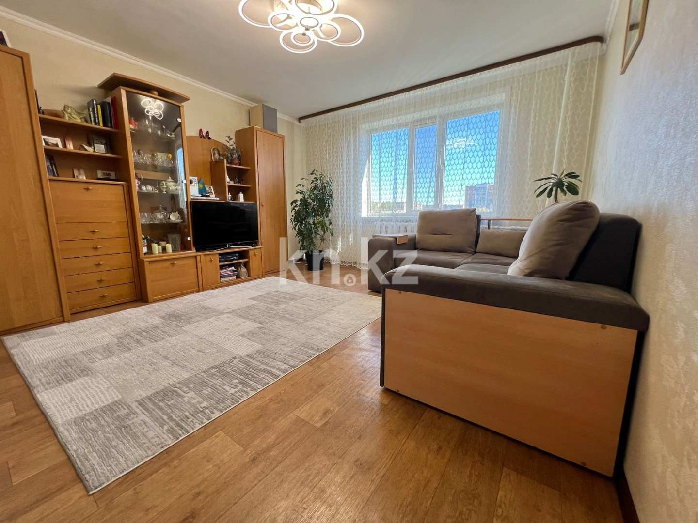 Продажа 3-комнатной квартиры, 81 м², ул. Сатыбалдина, дом  7/3 в Караганде - фото 2