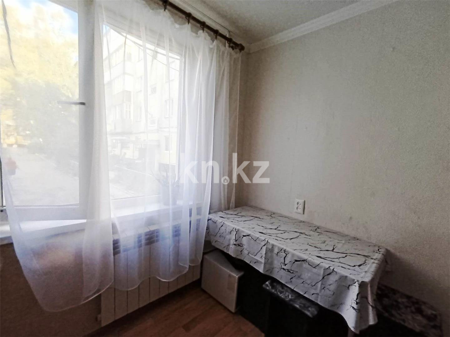 Продажа 3-комнатной квартиры, 48 м², 17-й мкр., дом  55 в Караганде - фото 2