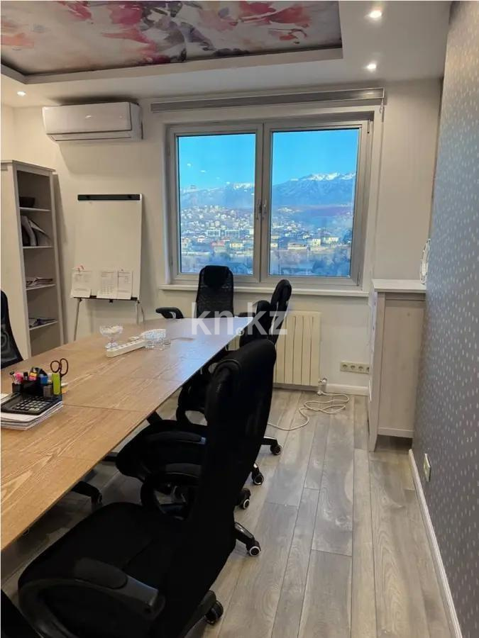 Продажа 7-комнатной квартиры, 330 м² в Алматы