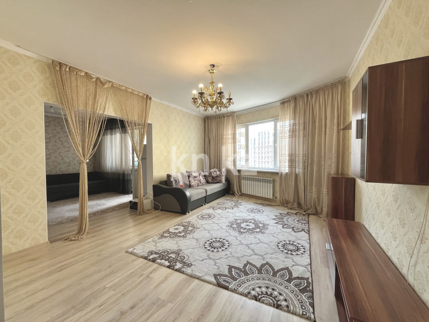 Продажа 2-комнатной квартиры, 72.4 м² в Алматы - фото 2