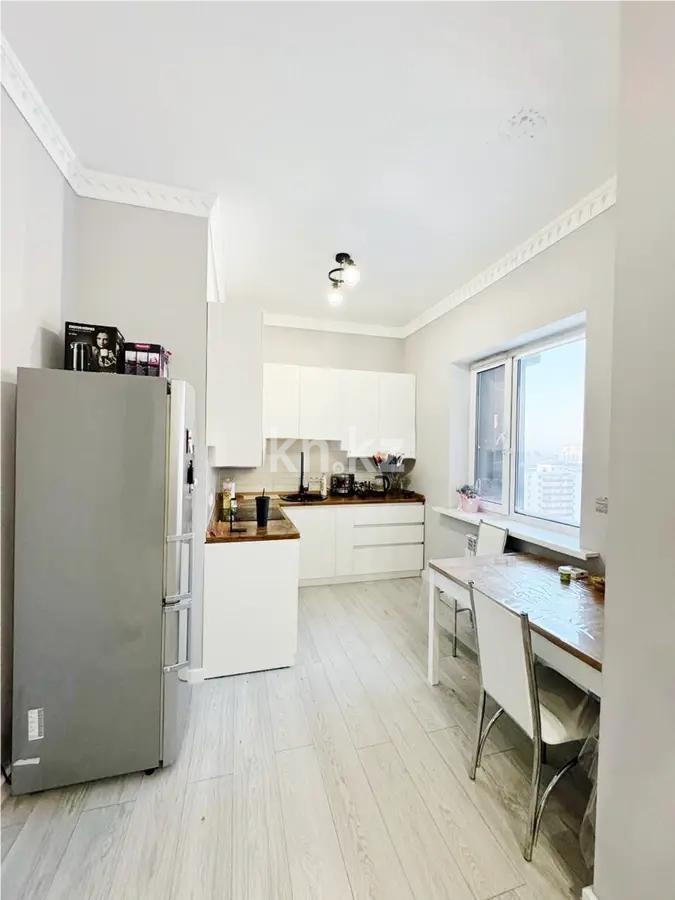 Продажа 3-комнатной квартиры, 74 м², пр. Шахтеров, дом  52Б в Караганде - фото 4