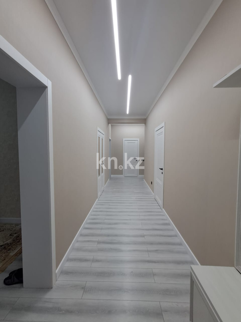 Продажа 4-комнатной квартиры, 141 м², ул. Райымбек батыра, дом  54/1 в Астане - фото 16