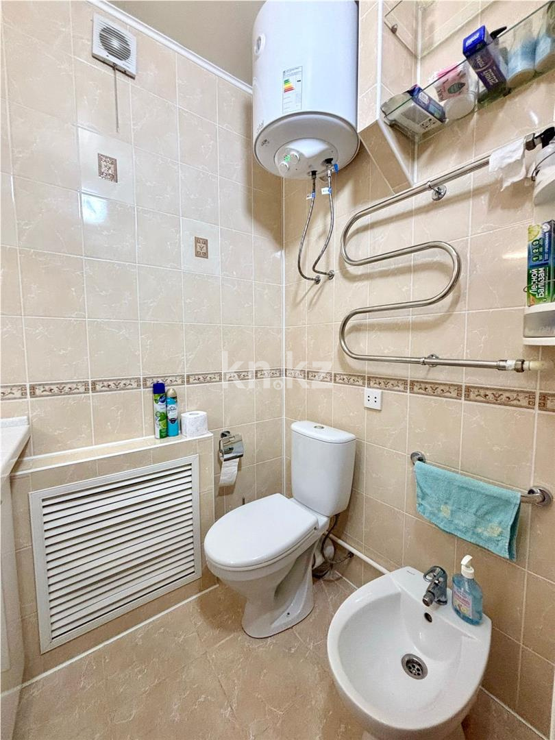 Продажа 3-комнатной квартиры, 84 м², ул. Абая в Караганде - фото 13