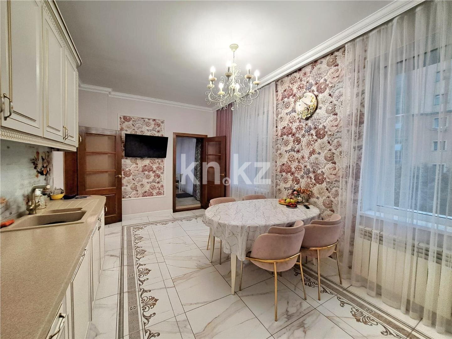Продажа 5-комнатной квартиры, 252 м² в Астане - фото 12