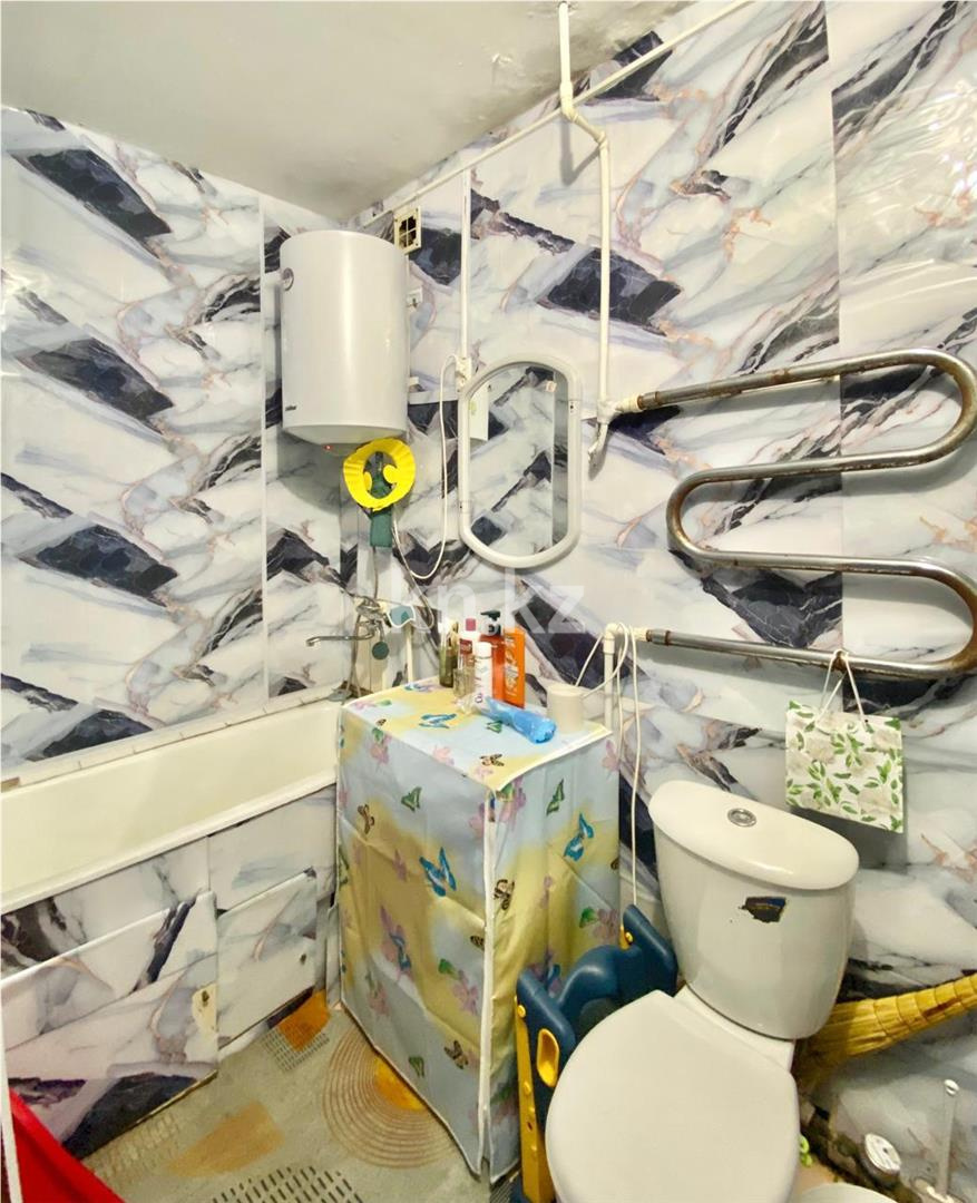 Продажа 3-комнатной квартиры, 63 м², 14 мкр. в Караганде - фото 10