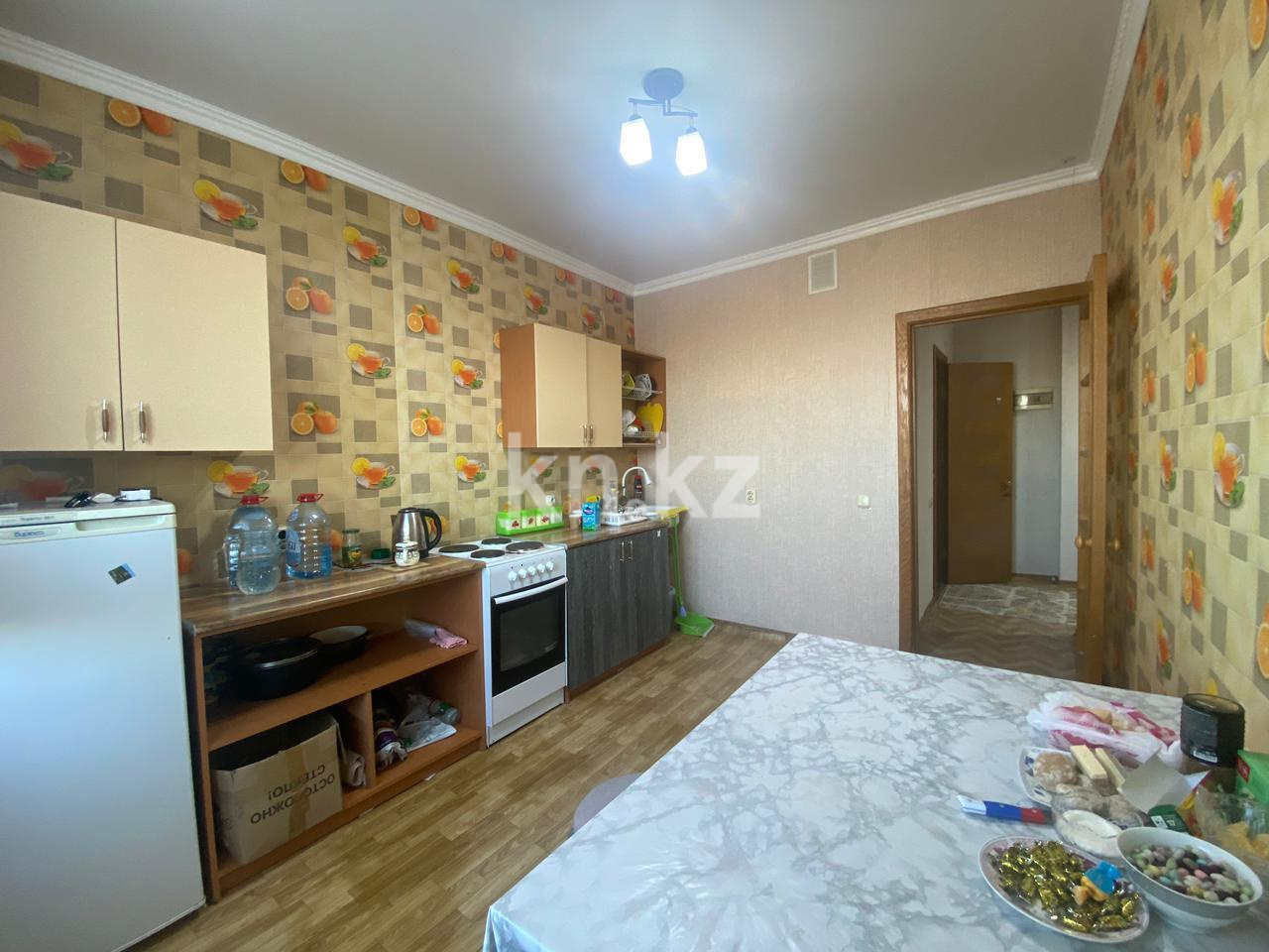 Продажа 2-комнатной квартиры, 60 м², пр. Шахтеров, дом  74 в Караганде - фото 6