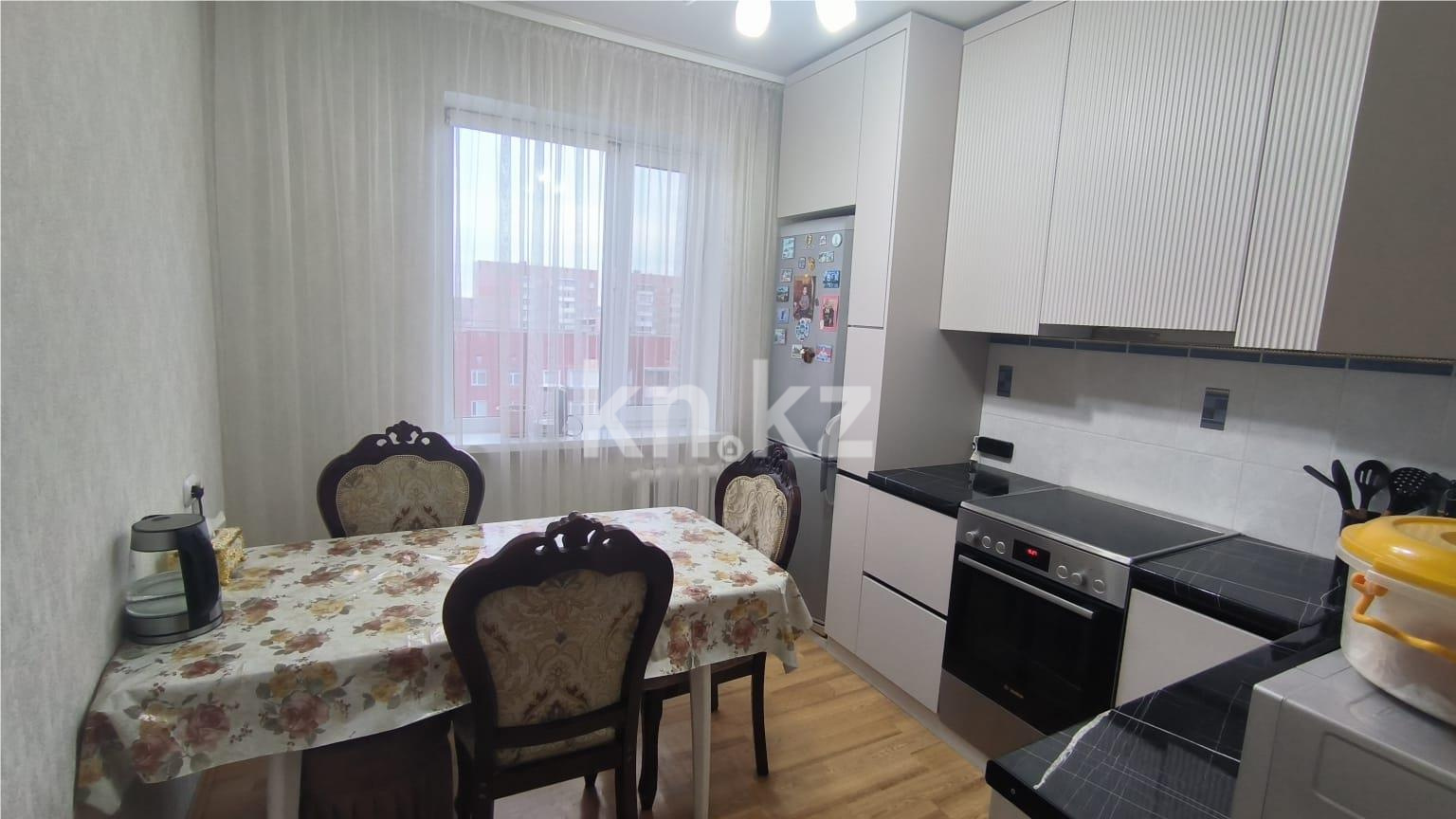Продажа 3-комнатной квартиры, 64 м², мкр. Гульдер-1 в Караганде - фото 9