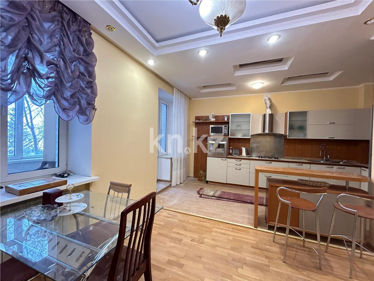 Продажа 4-комнатной квартиры, 191.7 м², ул. Мамбетова в Астане
