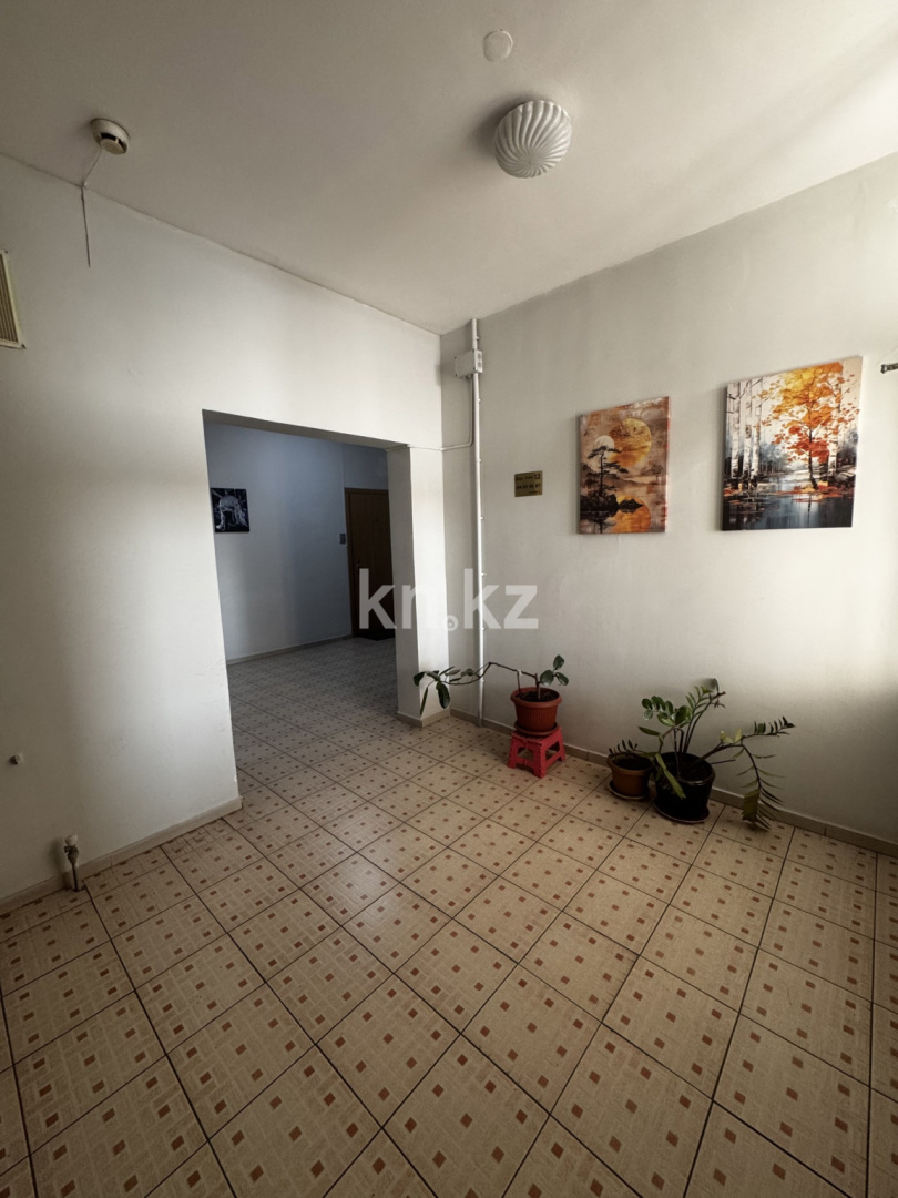 Продажа 1-комнатной квартиры, 65.4 м², ул. Шевченко в Алматы - фото 19