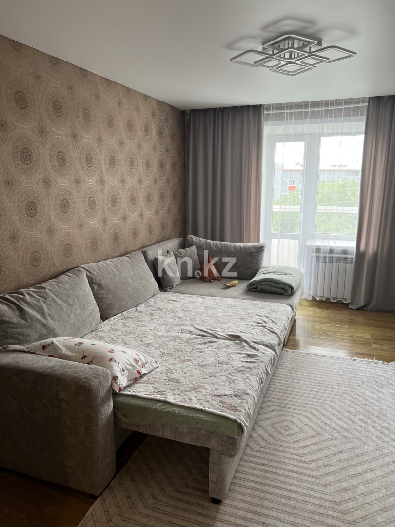 Продажа 3-комнатной квартиры, 59 м², ул. Аманжолова, дом  71 в Караганде - фото 3