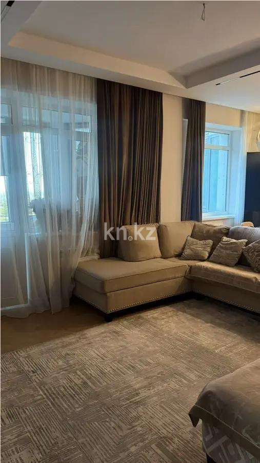 Продажа 3-комнатной квартиры, 100 м², пр. Абая, дом  150/230 в Алматы