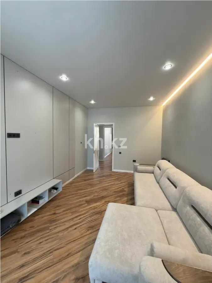 Продажа 2-комнатной квартиры, 64 м² в Караганде